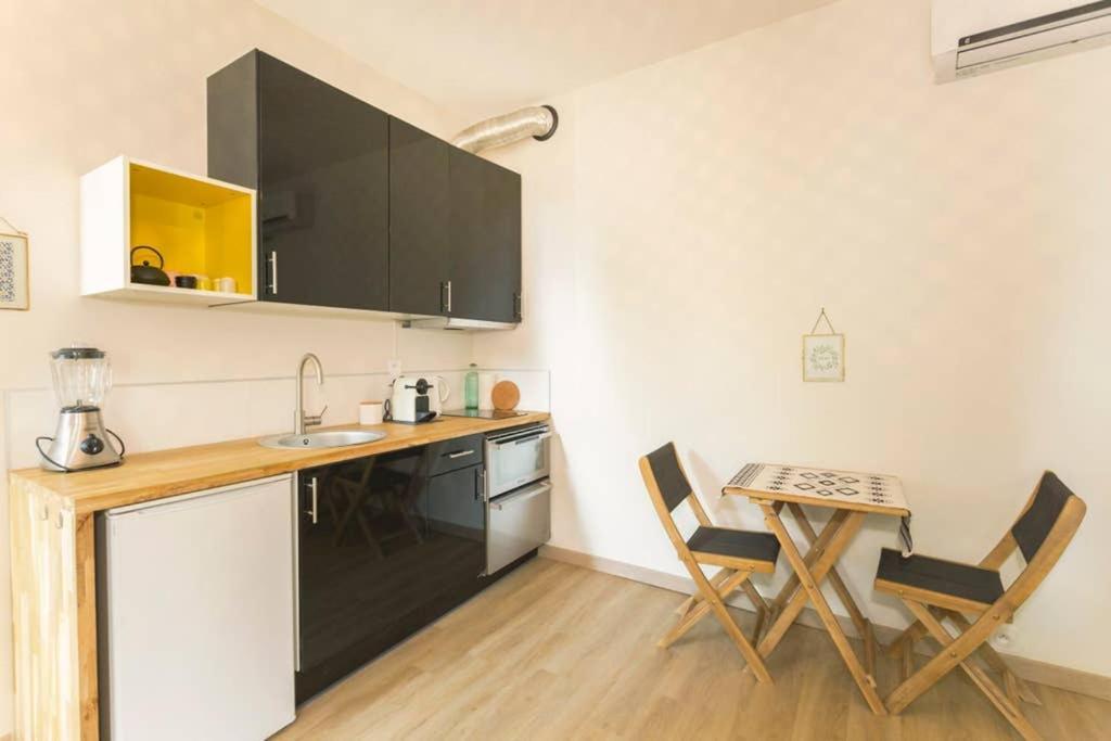Mini maison studio Ancienne Rénovée +Parking Avignone Esterno foto